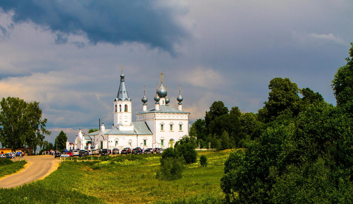 храм в годеново